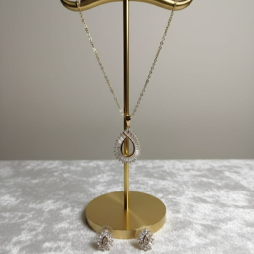 Women Pendant Necklace